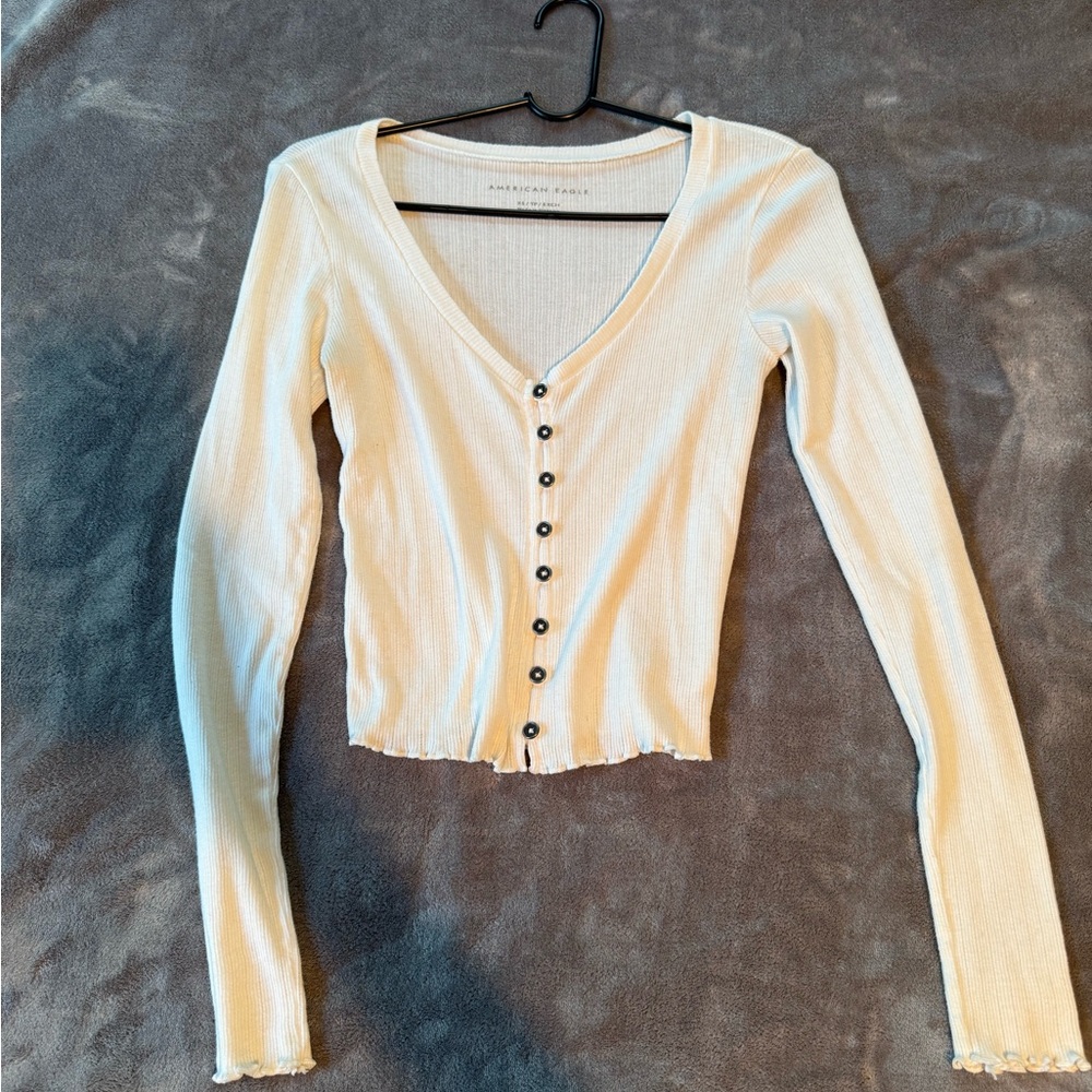 White American eagle  Button-Up Long Sleeve Top size XS
